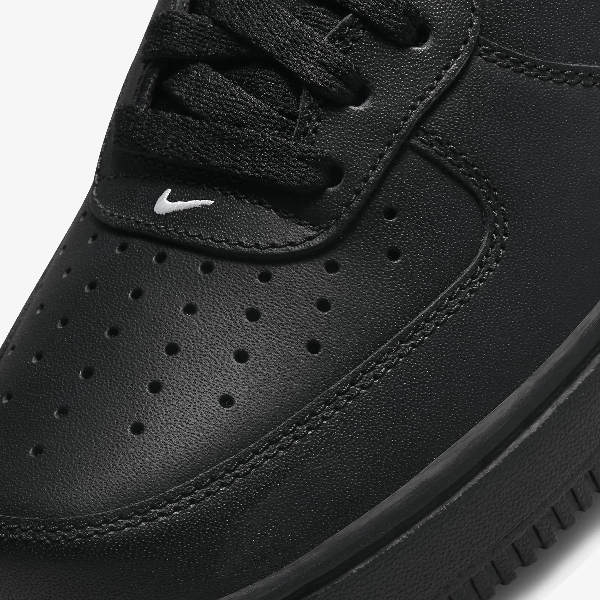 NIKE | AIR FORCE 1 '07 { BLACK/WHITE-BLACK - Image 4