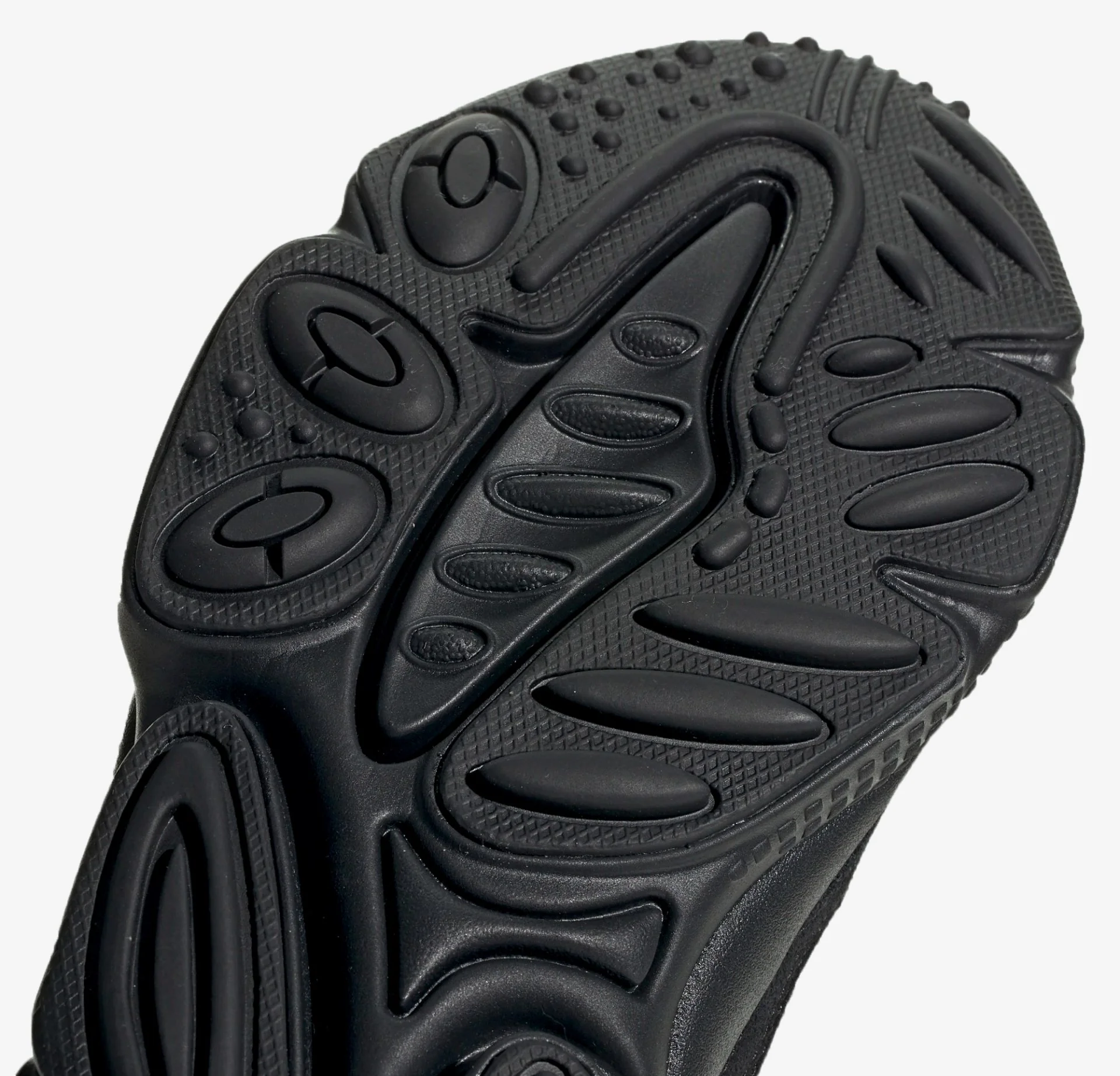 ADIDAS ORIGINALS | OZWEEGO { CORE BLACK - Image 6