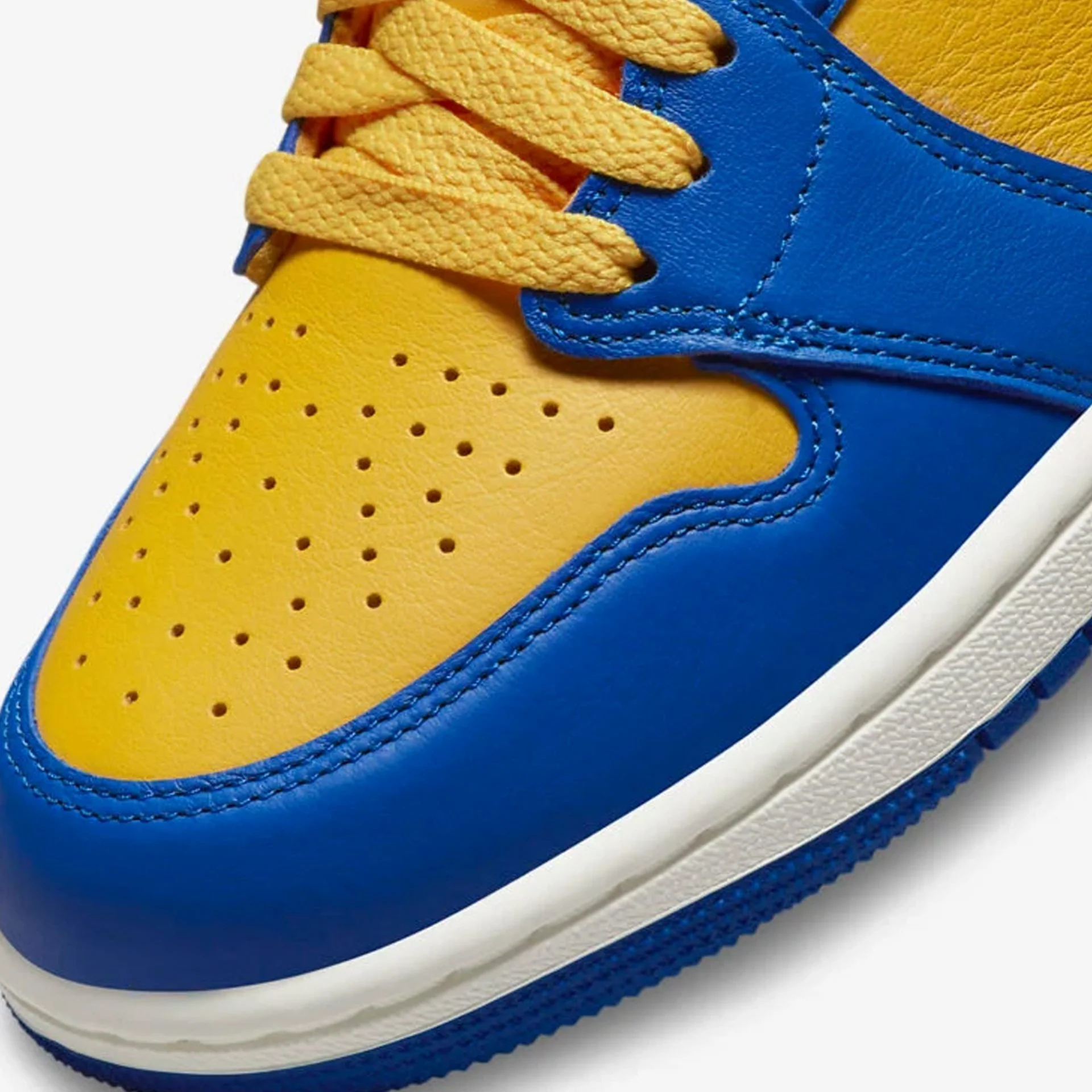 Jordan | AIR JORDAN 1 RETRO HIGH OG  { VARSITY MAIZE/GAME ROYAL-SAIL - Image 4