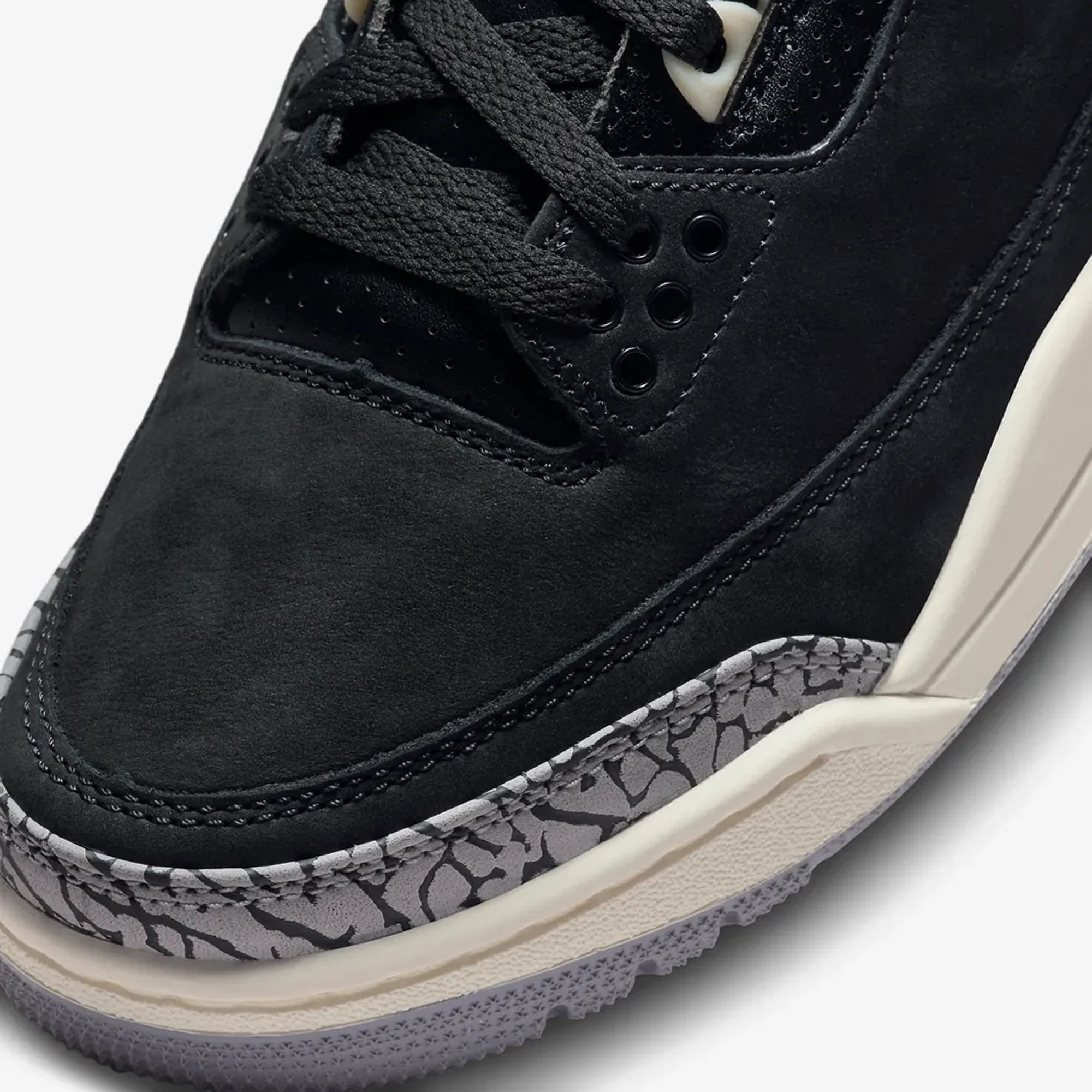 Jordan | AIR JORDAN 3 "OFF NOIR" { OFF NOIR/BLACK-SAIL-CEMENT GREY - Image 4